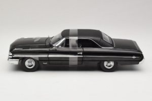 Ford Galaxie 500 Men in Black 3 Movie GreenLight 1:18 15301 Metalli — kuva 3 / 6
