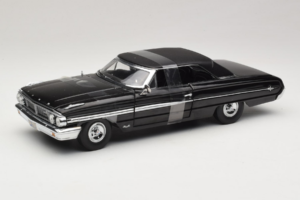 Ford Galaxie 500 Men in Black 3 Movie GreenLight 1:18 15301 Metalli