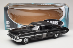Ford Galaxie 500 Men in Black 3 Movie GreenLight 1:18 15301 Metalli — kuva 6 / 6