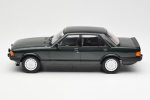 Ford Granada Mk2 2.8 Injection Tummanvihreä MCG 1:18 MCG18263 Metalli — kuva 3 / 6