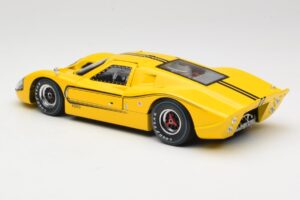 Ford GT40 Mk IV Keltainen 1967 Shelby Collectibles 1:18 31414S Metalli — kuva 7 / 8
