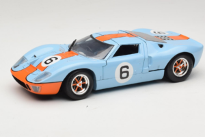 Ford GT40 Gulf #6 J. Ickx / J. Oliver 24 Hours of Le Mans 1969 Eagles Race 1:18 300600 Metalli