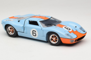Ford GT40 Gulf #6 J. Ickx / J. Oliver 24 Hours of Le Mans 1969 Eagles Race 1:18 300600 Metalli — kuva 6 / 8