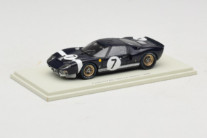 Ford GT40 Mk I #7 B. Bondurant / U. Maglioli 24 Hours of Le Mans 1965 Spark 1:43 S4536 Hartsi — kuva 2 / 4