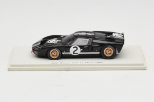 Ford GT40 Mk II #2 B. McLaren / C. Amon Shelby American Winner 24 Hours of Le Mans 1966 Spark 1:43 43LM66-O1 Hartsi
