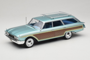 Ford Country Squire Sininen MCG 1:18 MCG18049 Metalli