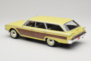 Ford Country Squire Keltainen MCG 1:18 MCG18048 Metalli — kuva 5 / 6
