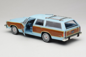 Ford LTD Country Squire Charlie's Angels Movie GreenLight 1:18 19066 Metalli — kuva 5 / 8
