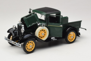 Ford Model A Pickup Valley Green Motor City 1:18 40003 Metalli — kuva 2 / 8