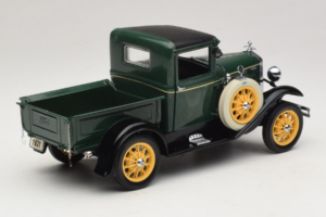 Ford Model A Pickup Valley Green Motor City 1:18 40003 Metalli — kuva 3 / 8