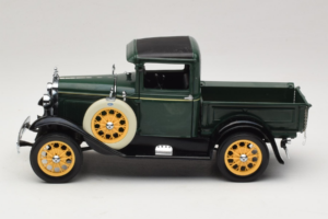 Ford Model A Pickup Valley Green Motor City 1:18 40003 Metalli — kuva 4 / 8