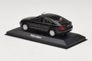 Ford Mondeo Mk3 Musta Minichamps 1:43 MONDEO004 Metalli — kuva 3 / 4
