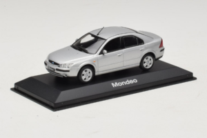 Ford Mondeo Mk3 Sedan Hopea Minichamps 1:43 MONDEO005 Metalli — kuva 2 / 4