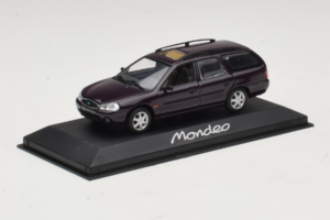 Ford Mondeo Mk1 Turnier Dark Blue Metallic Minichamps 1:43 43306312 Metalli — kuva 2 / 4