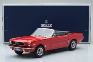 Ford Mustang Avoauto Punainen Norev 1:18 182810 Metalli — kuva 6 / 6