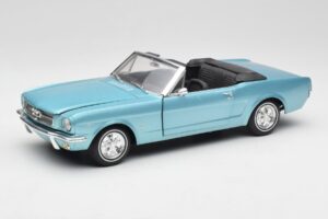 Ford Mustang Avoauto Arcadian Blue Revell 1:18 8832-F1 Metalli