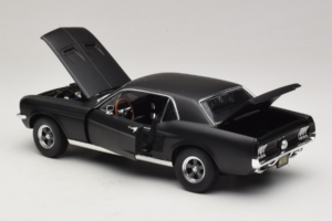 Ford Mustang Creed Movie GreenLight 1:18 13611 Metalli — kuva 5 / 8