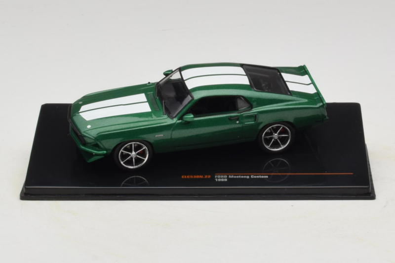 Ford Mustang Custom Vihreä IXO 1:43 CLC530N Metalli
