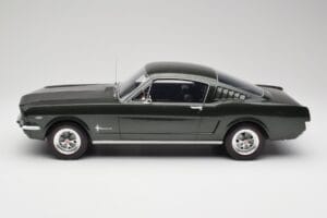 Ford Mustang Fastback Ivy Green Otto 1:12 G079 Hartsi — kuva 3 / 6