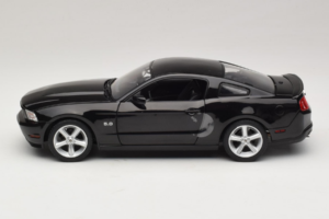 Ford Mustang GT Musta Drive Movie GreenLight 1:18 13609 Metalli — kuva 4 / 8