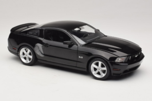 Ford Mustang GT Musta Drive Movie GreenLight 1:18 13609 Metalli — kuva 6 / 8