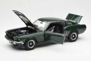 Ford Mustang GT Bullitt Vihreä AUTOart 1:18 72812 Metalli — kuva 2 / 8