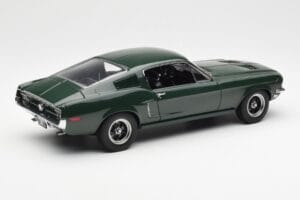 Ford Mustang GT Bullitt Vihreä AUTOart 1:18 72812 Metalli — kuva 3 / 8