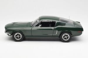 Ford Mustang GT Bullitt Vihreä AUTOart 1:18 72812 Metalli — kuva 4 / 8