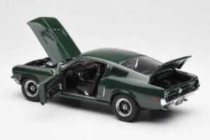 Ford Mustang GT Bullitt Vihreä AUTOart 1:18 72812 Metalli — kuva 5 / 8