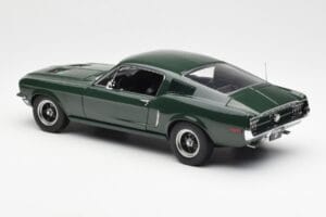 Ford Mustang GT Bullitt Vihreä AUTOart 1:18 72812 Metalli — kuva 7 / 8