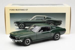 Ford Mustang GT Bullitt Vihreä AUTOart 1:18 72812 Metalli — kuva 8 / 8