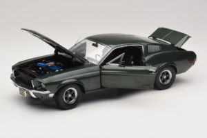 Ford Mustang GT Bullitt Steve McQueen Hahmolla Greenlight 1:18 12885 Metalli — kuva 2 / 8