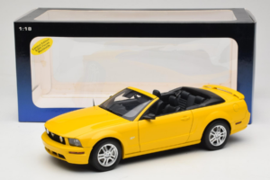 Ford Mustang GT S197 Avoauto Screaming Yellow AUTOart 1:18 73062 Metalli — kuva 8 / 8