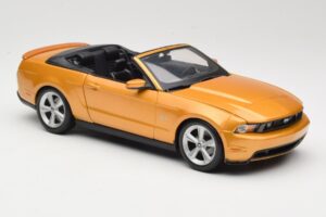 Ford Mustang GT S197 Avoauto Kulta Maisto 1:18 31158 Metalli — kuva 5 / 7