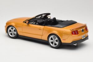 Ford Mustang GT S197 Avoauto Kulta Maisto 1:18 31158 Metalli — kuva 6 / 7