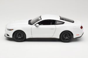 Ford Mustang GT S550 Valkoinen Maisto 1:18 31197 Metalli — kuva 4 / 8