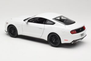 Ford Mustang GT S550 Valkoinen Maisto 1:18 31197 Metalli — kuva 7 / 8