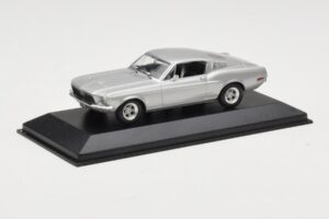 Ford Mustang GT Hopea Minichamps 1:43 FORD001 Metalli — kuva 2 / 4