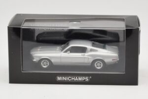 Ford Mustang GT Hopea Minichamps 1:43 FORD001 Metalli — kuva 4 / 4