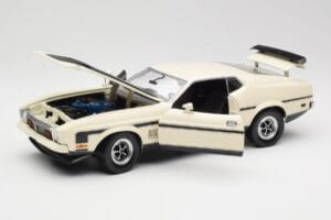 Ford Mustang Mach 1 Valkoinen Sun Star 1:18 3602 Metalli — kuva 2 / 8