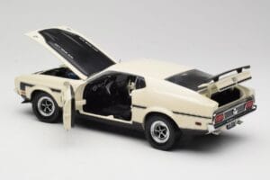 Ford Mustang Mach 1 Valkoinen Sun Star 1:18 3602 Metalli — kuva 5 / 8