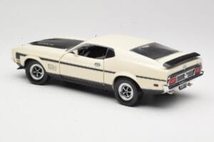 Ford Mustang Mach 1 Valkoinen Sun Star 1:18 3602 Metalli — kuva 7 / 8