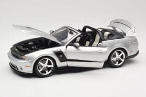 Ford Mustang S197 Roush 427R Avoauto Hopea Maisto 1:18 31669 Metalli — kuva 2 / 8