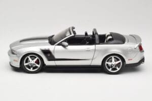 Ford Mustang S197 Roush 427R Avoauto Hopea Maisto 1:18 31669 Metalli — kuva 4 / 8