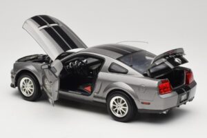 Ford Mustang S197 Shelby GT500 40th Anniversary Harmaa Shelby Collectibles 1:18 DC075005 Metalli — kuva 5 / 8