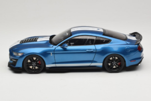 Ford Mustang Shelby GT500 S550 Atlas Blue Metallic IXO 1:18 18RDC244-FO Metalli — kuva 4 / 8