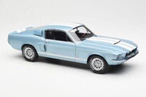 Ford Mustang Shelby GT500 Vaaleansininen Metallic Valkoisilla Raidoilla AUTOart 1:18 72907 Metalli — kuva 6 / 8