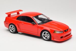 Ford Mustang SVT Cobra R SN95 Punainen Maisto 1:18 531872 Metalli — kuva 6 / 8
