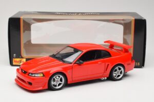 Ford Mustang SVT Cobra R SN95 Punainen Maisto 1:18 531872 Metalli — kuva 8 / 8