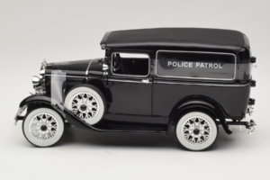 Ford Panel Car Police Patrol Signature Models 1:18 18143 Metalli — kuva 3 / 6